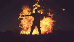 Delhi: Elderly victim of fraud attempts self-immolation, admitted to hospital 