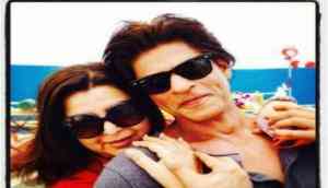 Shah Rukh Khan, Farah Khan recreate 'Main Hoon Na' moment