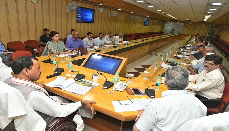 UP govt to conduct special drive to make roads 'pothole-free'
