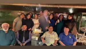 Neetu Kapoor celebrates Rishi Kapoor's birth anniversary with his close friends