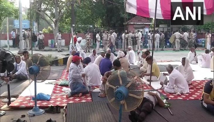 Farmers' stir: Haryana govt suspends internet, SMS services in Karnal