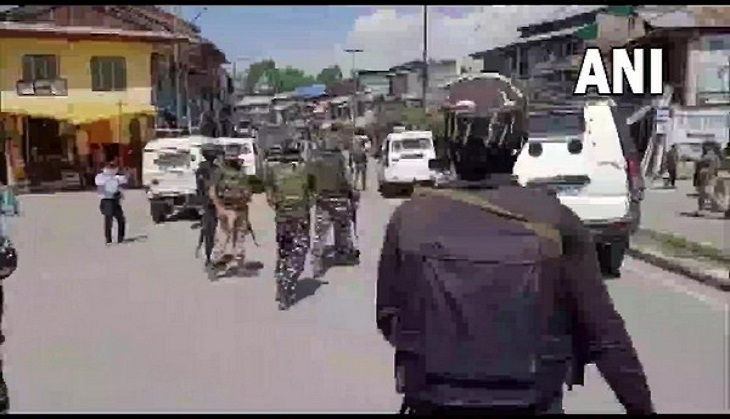J-K: Terrorists hurl grenade at police in Pulwama, 3 civilians injured