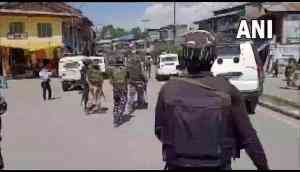 J-K: Terrorists hurl grenade at police in Pulwama, 3 civilians injured