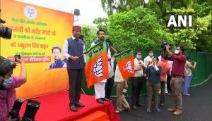 Anurag Thakur, Mansukh Mandaviya flag off 15 mobile medical vans for Himachal Pradesh ahead of PM Modi's birthday