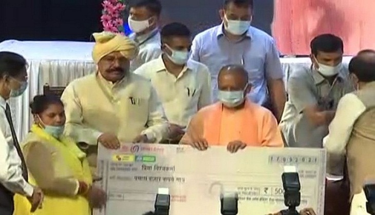 UP CM Yogi distributes tool kits to 21,000 beneficiaries under Vishwakarma Shram Samman Yojana