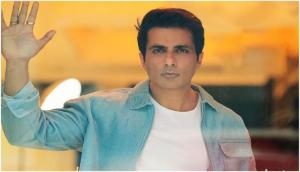 Amid IT raid at Sonu Sood's house, fans come out in support of actor