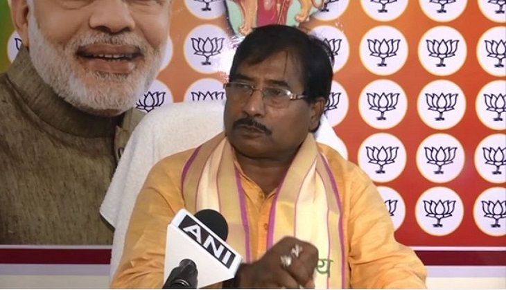 Babul Supriyo is dishonest, traitor, works only for his own profit, says Jagannath Sarkar