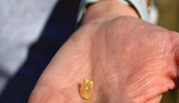 Small shiny stone