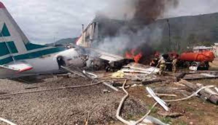 Plane crashes in Russia's Tatarstan, 16 killed  