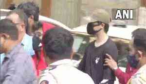 Cruise ship raid case: Mumbai Court adjourns hearing for tomorrow on bail applications of Aryan Khan, 2 others