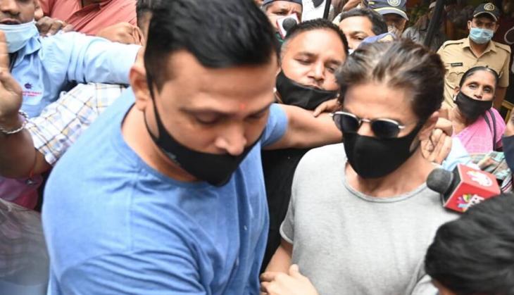 Cruise Drugs case: Shah Rukh Khan reaches Arthur Road Jail to meet son Aryan Khan