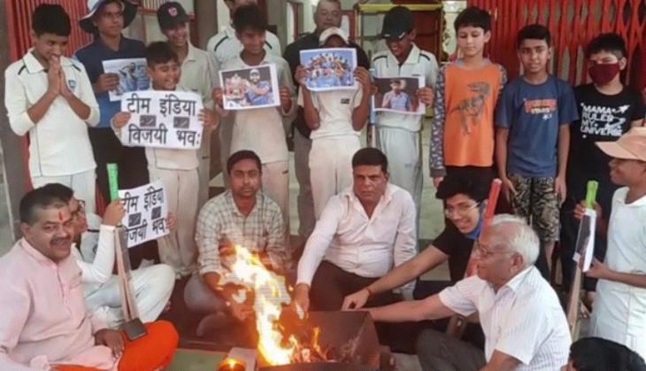 T20 WC: Cricket fans in Moradabad hold havan for India's victory 