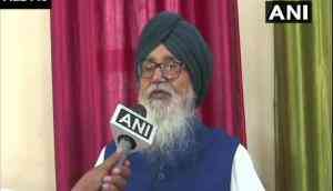 Parkash Singh Badal asks PM Modi to intervene for denying entry to Dhaliwal in India