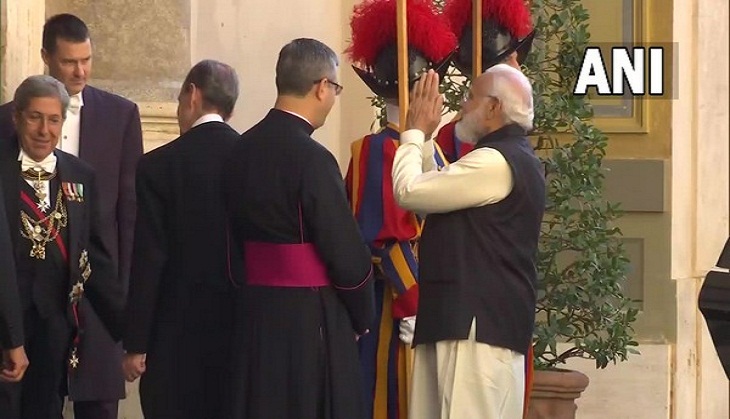 PM Modi invites Pope Francis to visit India after 'warm meeting' ahead of G20