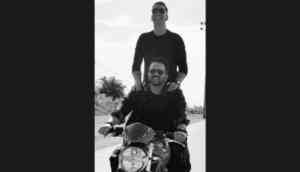 Akshay Kumar recreates 'Jai-Veeru' moment with director Rohit Shetty 