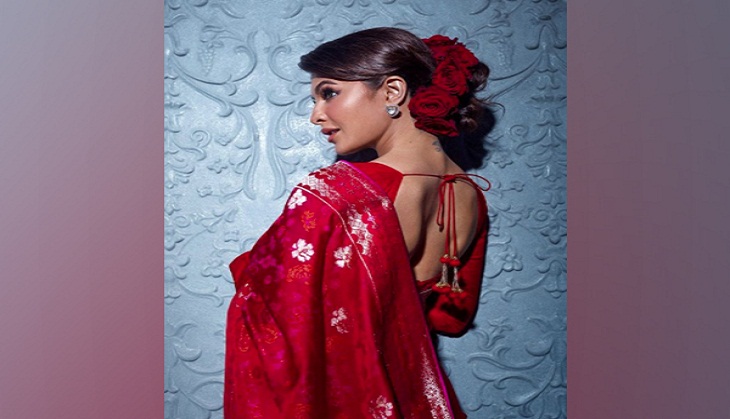  Jacqueline Fernandez goes retro red for Diwali