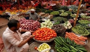 Amid fuel rate hike, prices of fruits, veggies surge