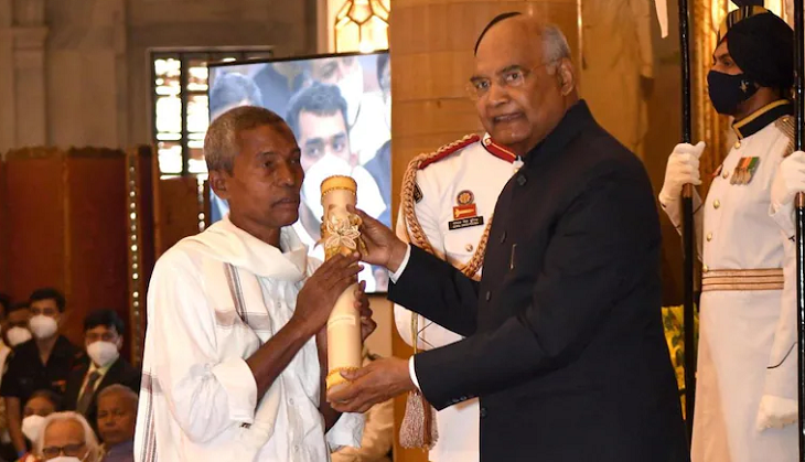 Meet the orange vendor who received Padma Shri Award from President Kovind