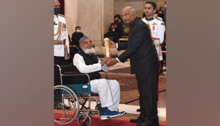 Social worker Mohammad Shareef receives Padma Shri award