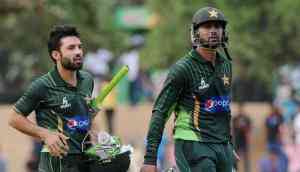 T20 WC: Rizwan, Shoaib Malik miss training with mild flu ahead of semis