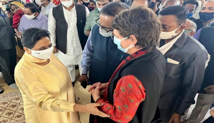 Priyanka Gandhi meets Mayawati, extends condolences to BSP supremo over her mother's demise