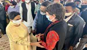 Priyanka Gandhi meets Mayawati, extends condolences to BSP supremo over her mother's demise