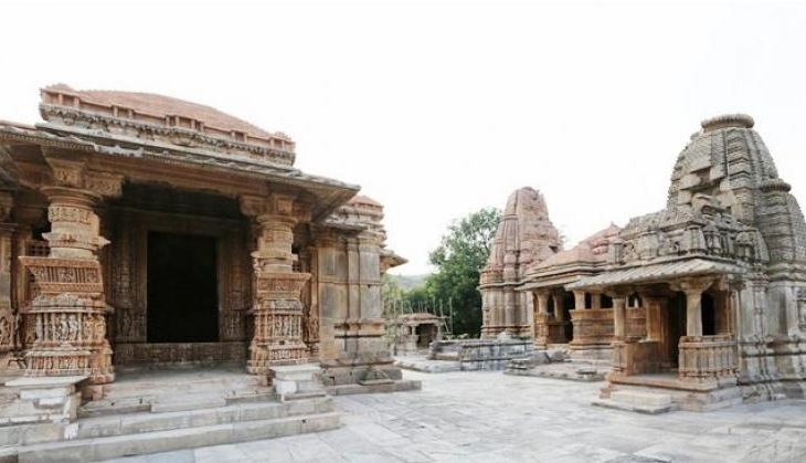 saas bahu temple