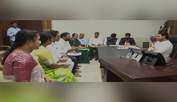 MLAs from tribal areas meet Andhra CM, discuss local problems 