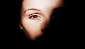 Morning exposure to deep red light improves declining eyesight: Study