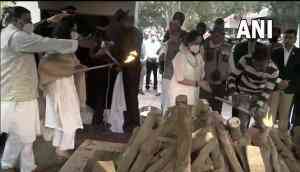 CDS General Bipin Rawat cremated with full military honours, daughters perform last rites