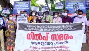 Kerala government doctors continue protest, seek pay revision