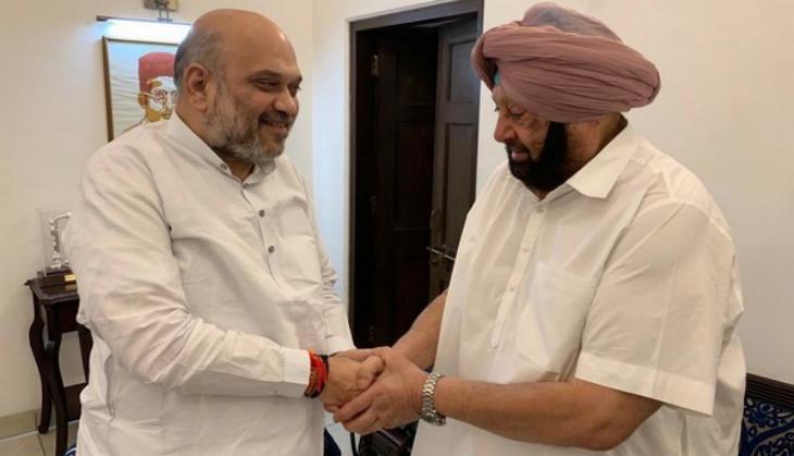 Captain Amarinder Singh visits Amit Shah's residence