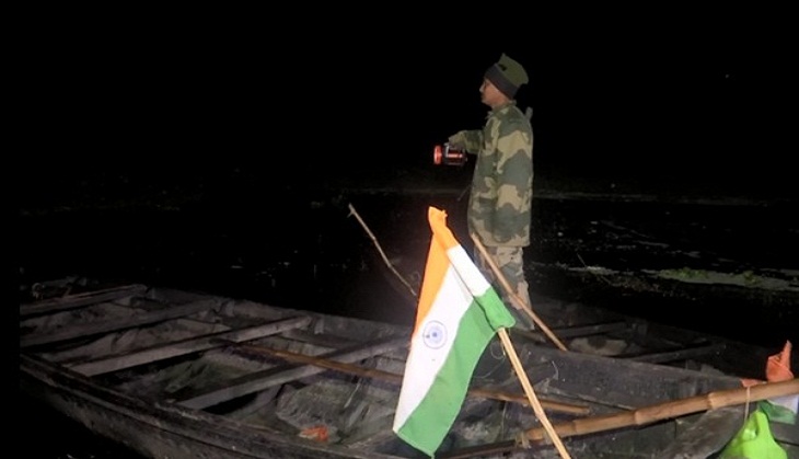 BSF guards unfenced India-Bangladesh border at WB's Gunarmath amid dense fog