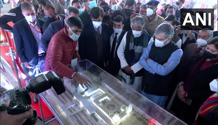 UP: Railway Minister inaugurates developments projects at Gomti Nagar railway station in Lucknow