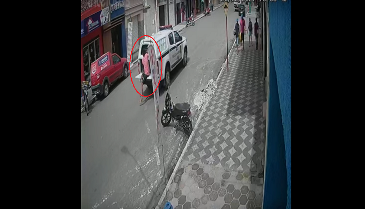 OMG! Prisoner flees from moving police car; incident caught on cam