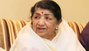 Lata Mangeshkar dies at 92, fans flood Twitter with condolences for legendary singer