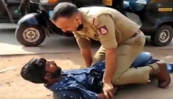 Caught on cam: Cop dodges traffic, obstacles in dramatic chase to nab thief
