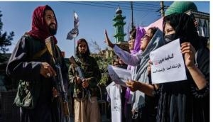 Afghanistan: Female protesters in Kabul urge Taliban to reopen Ministry of Women's Affairs