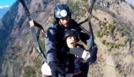 Woman gets scared while paragliding; says ‘Bhaiya, mujhe bohot darr lag raha hai’