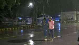 Weather Update: Delhi's air quality remains in 'very poor' category despite rainfall, AQI at 342