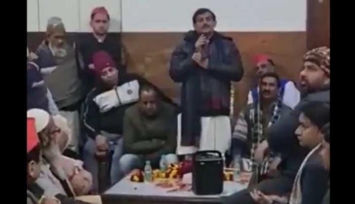 Samajwadi Party leader issues open threat to oppositions, video goes viral [Watch] 