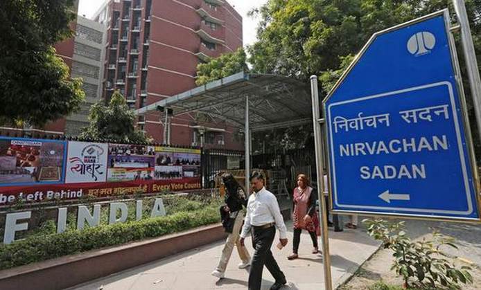 EC to announce election schedule for Gujarat, Himachal today