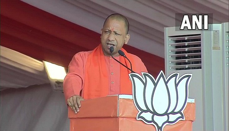 People who call themselves 'Samajwadi' are actually 'Tamanchawadi and 'Parivaarwadi', says Yogi Adityanath