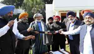 Prime Minister Narendra Modi meets Afghan Sikh-Hindu delegation at his residence