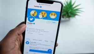 Twitter might be testing a way to let you untag from threads
