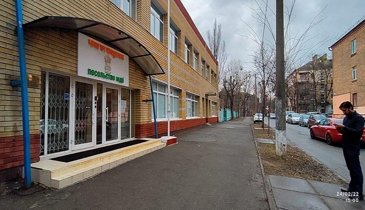 Russia-Ukraine Crisis: Indian Embassy in Kiev to evacuate its citizens through Romania, Hungary