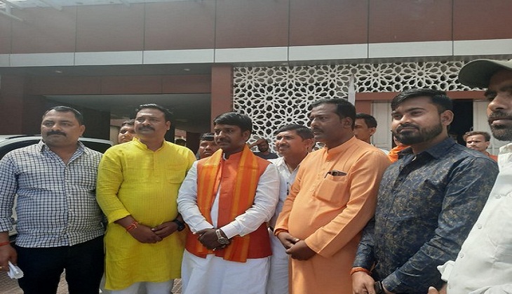 UP Poll Result 2022: Beating the odds, sanitation worker, who won Assembly elections, wants to serve people