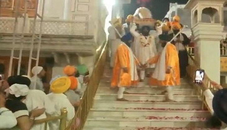 Punjab: Devotees celebrate 'Hola Mohalla' at Golden Temple in Amritsar