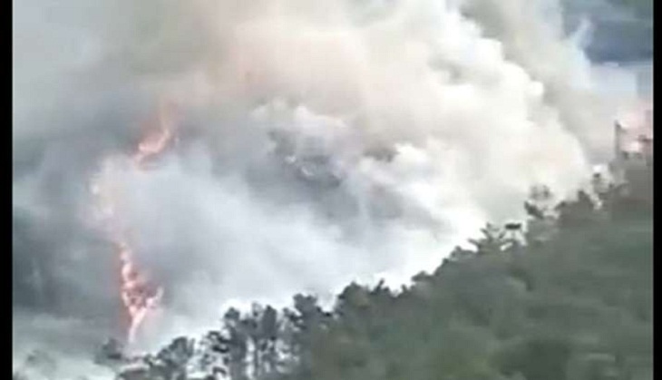 China: Plane carrying 133 people on board crashes