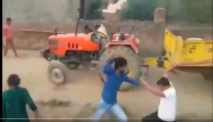 2 Noida families fight with hockey sticks over land dispute, watch viral video 